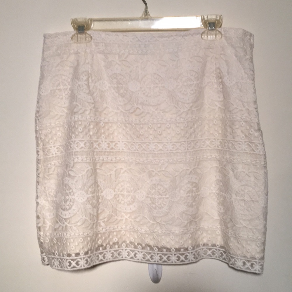 Cream Lace Skirt from H&M, size M